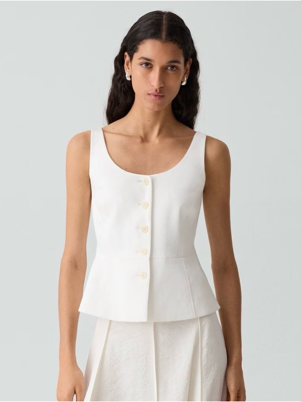 NWT’s Theory White, Peplum, Button-Down Vest size 6